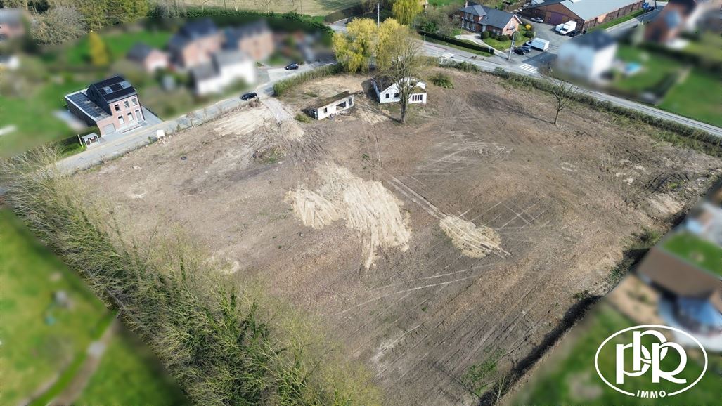 *** SOUS-OFFRE *** Terrain exceptionnel, quartier calme et verdoyant
