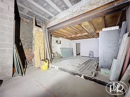 Brute de bêton (casco) - WAVRE Brute de bêton (casco) - WAVRE