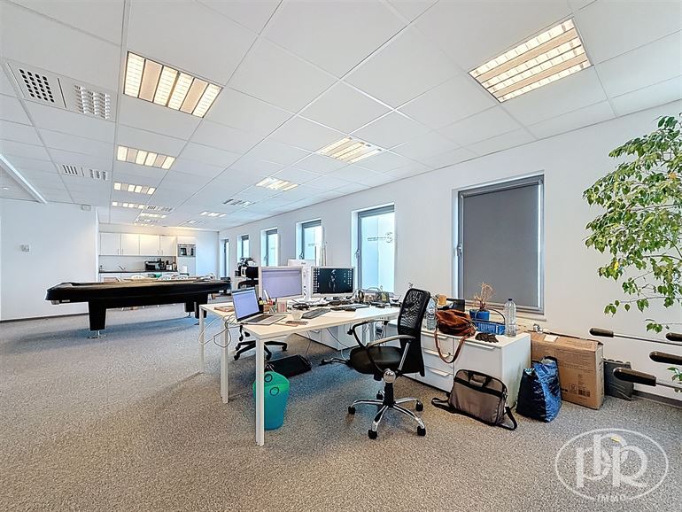 Ample parking, elevator, excellent accessibility