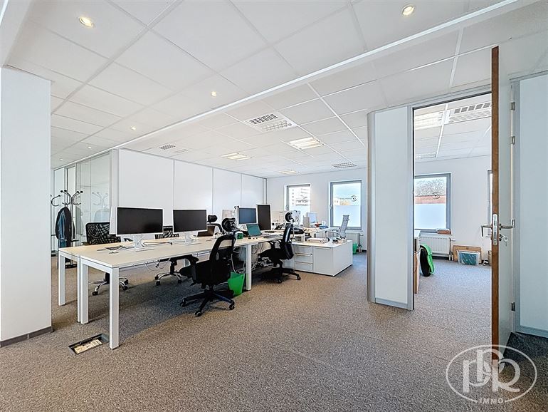 Ample parking, elevator, excellent accessibility