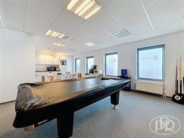 Grand parking, ascenseur, excellente accessibilité - WAVRE Grand parking, ascenseur, excellente accessibilité - WAVRE