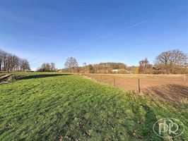 Terrain Nord-Ouest, Construction 3 façades - BIERGES Terrain Nord-Ouest, Construction 3 façades - BIERGES