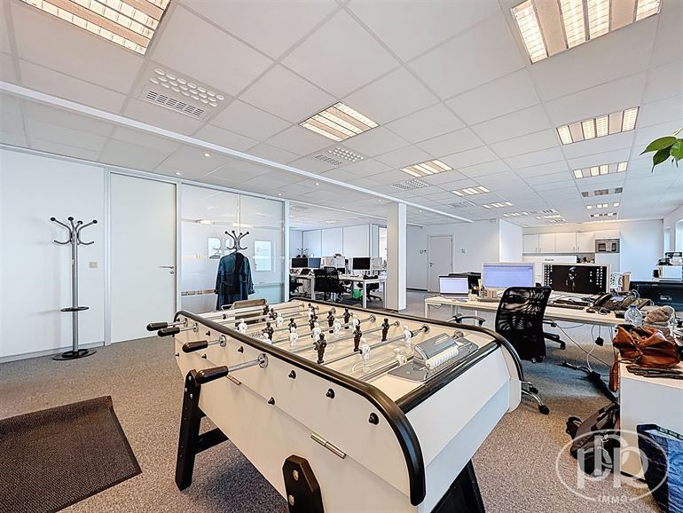 Ample parking, elevator, excellent accessibility