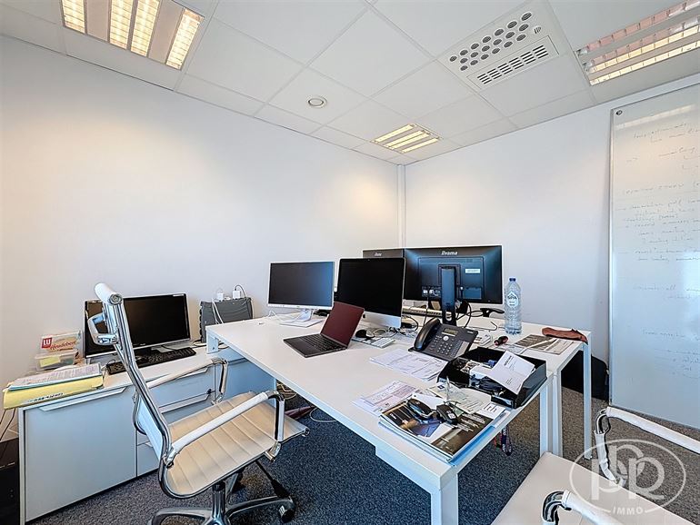 Ample parking, elevator, excellent accessibility