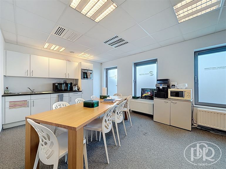 Ample parking, elevator, excellent accessibility