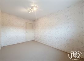 Parking privatif, cave et 2 terrasses arrière - WAVRE Parking privatif, cave et 2 terrasses arrière - WAVRE