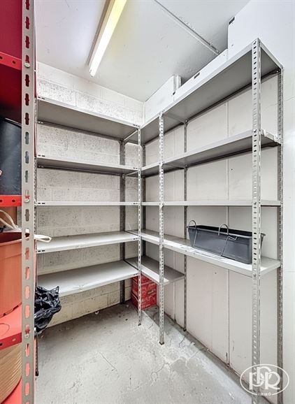 ***OFFRE ACCEPTÉE*** Parking privatif, cave et 2 terrasses arrière