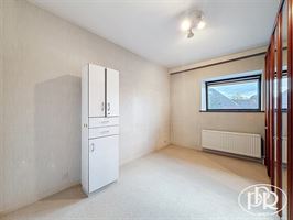 Parking privatif, cave et 2 terrasses arrière - WAVRE Parking privatif, cave et 2 terrasses arrière - WAVRE