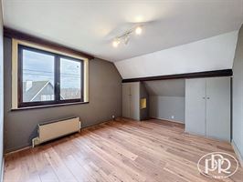 Calme, résidentiel, bureau et 2 Garages - ROSIÈRES