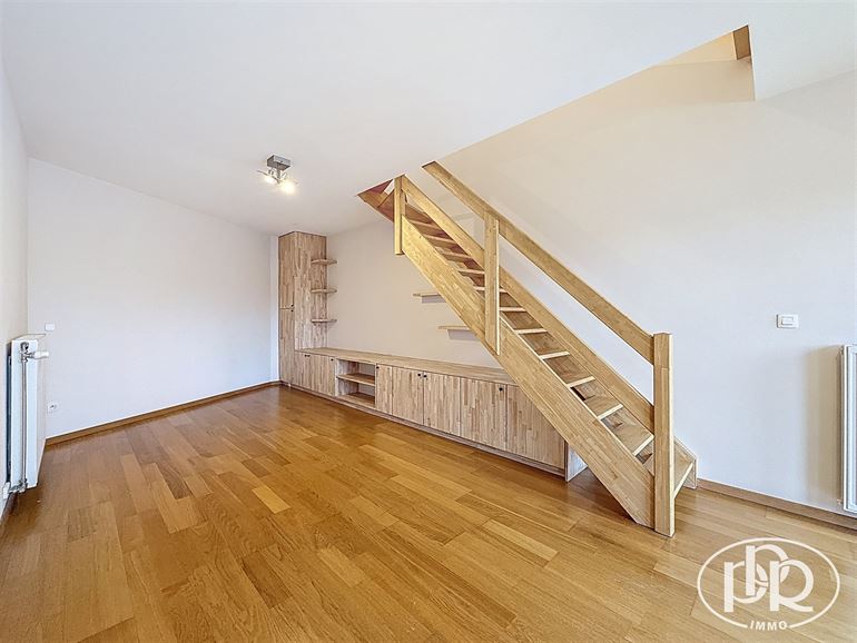 *** SOUS-OFFRE *** Excellent rendement locatif, parking en supplément, élec conforme
