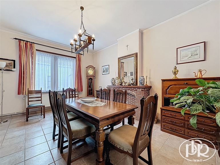 *** OFFRE ACCEPTÉE *** Jardin & terrasse SUD, parking, grenier aménageable