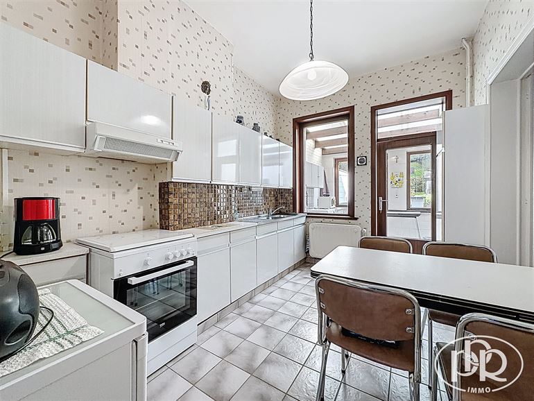 *** OFFRE ACCEPTÉE *** Jardin & terrasse SUD, parking, grenier aménageable