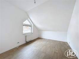 Lumineux, spacieux et agréable. Parking face à l'immeuble - WAVRE