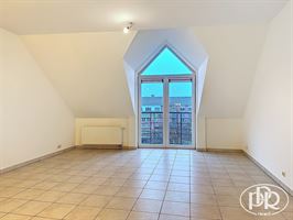 Lumineux, spacieux et agréable. Parking face à l'immeuble - WAVRE