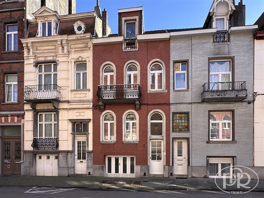 258 m² villa, 4 slaapkamers + bureau + terras en tuin op het zuiden.