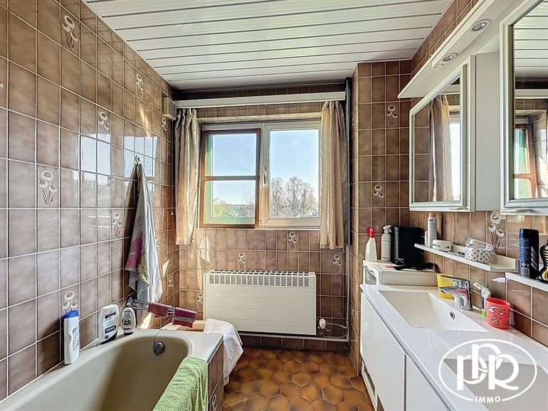 *** SOUS-OFFRE *** Villa 3 à 4 ch. avec garage, véranda et jardin SUD