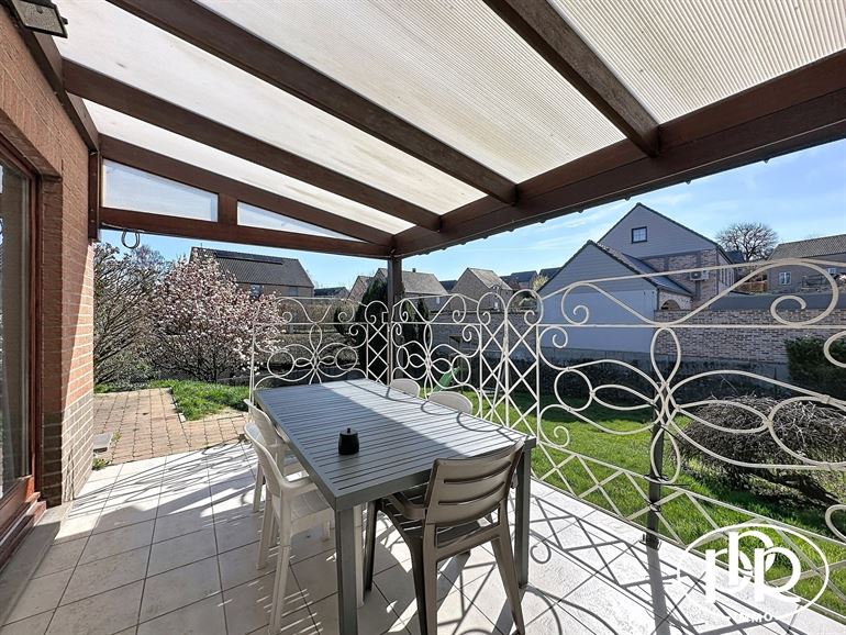 *** SOUS-OFFRE *** Villa 3 à 4 ch. avec garage, véranda et jardin SUD
