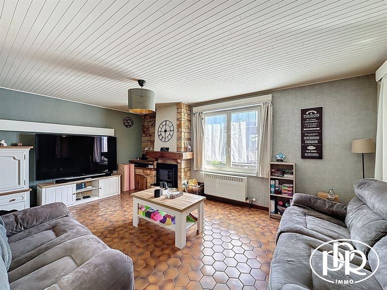 *** SOUS-OFFRE *** Villa 3 à 4 ch. avec garage, véranda et jardin SUD