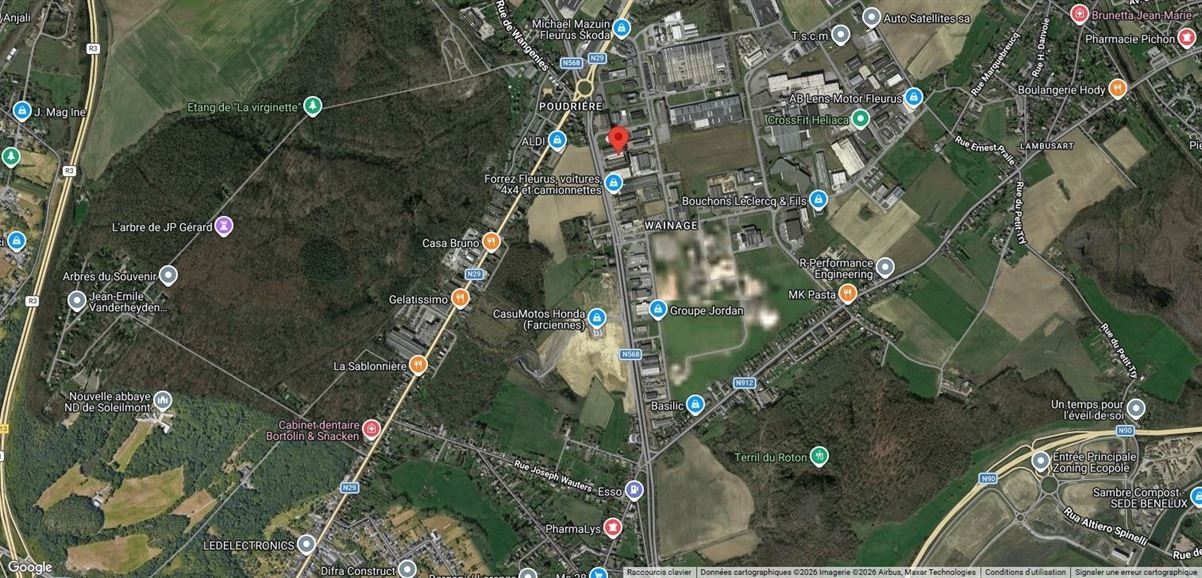 Gemengde ruimte. Strategische locatie. Box + kantoor op 2 verdiepingen.