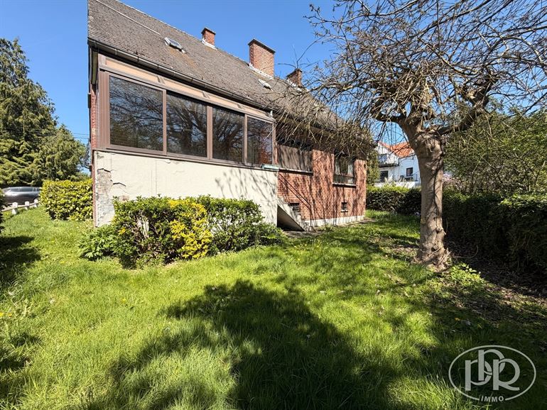 To renovate, Garage, Garden Southeast, Cellars, Attic
