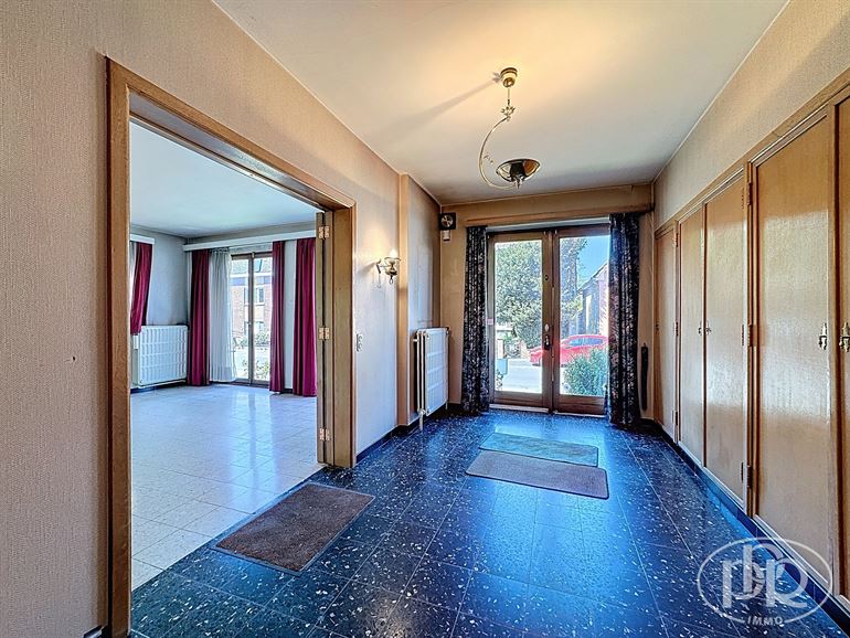To renovate, Garage, Garden Southeast, Cellars, Attic