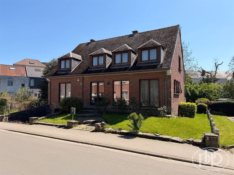 To renovate, Garage, Garden Southeast, Cellars, Attic