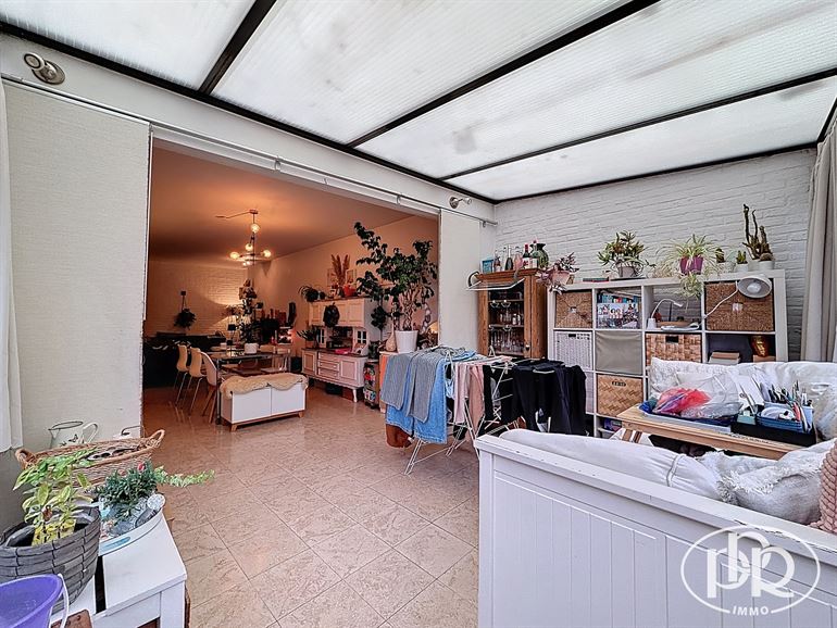 South-facing veranda, terrace & garden!