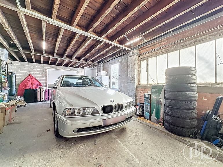 Elec CONFORME, Garages 65m², Office, Garden
