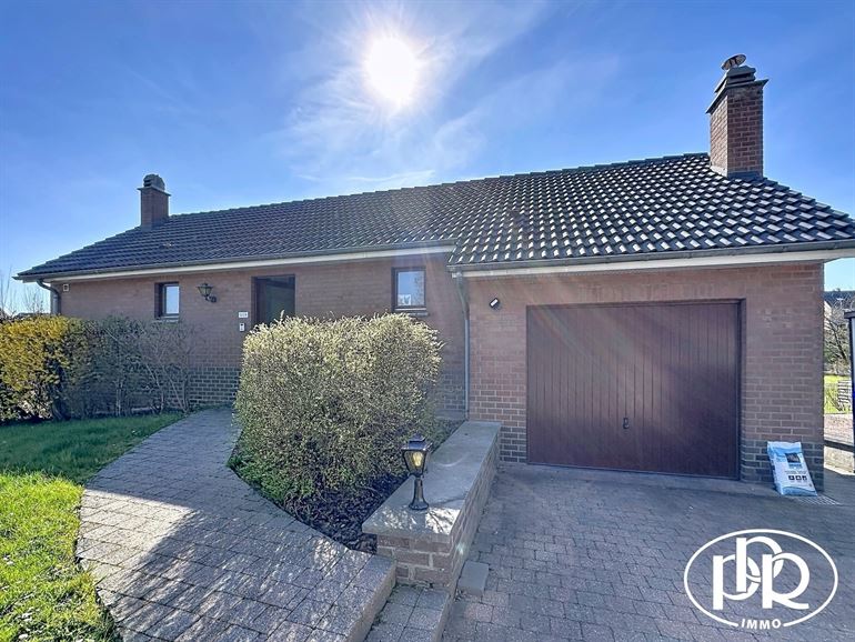 *** SOUS-OFFRE *** Villa 3 à 4 ch. avec garage, véranda et jardin SUD