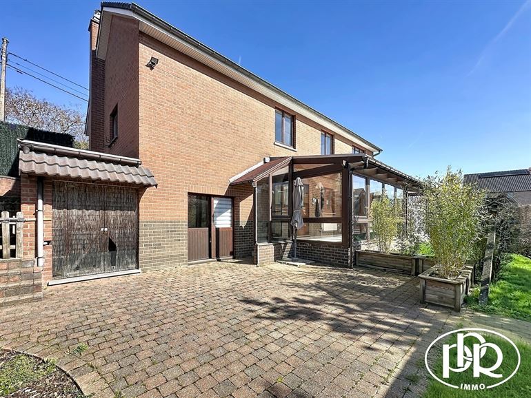 *** SOUS-OFFRE *** Villa 3 à 4 ch. avec garage, véranda et jardin SUD