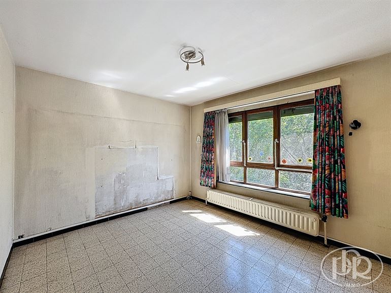 To renovate, Garage, Garden Southeast, Cellars, Attic