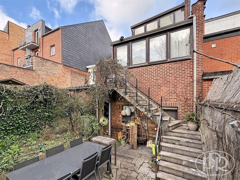 South-facing veranda, terrace & garden!