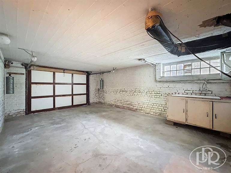 To renovate, Garage, Garden Southeast, Cellars, Attic