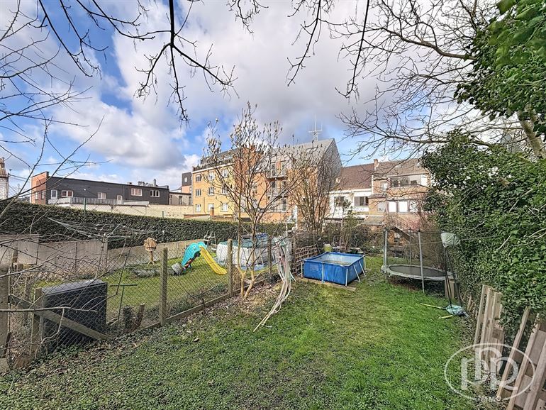 South-facing veranda, terrace & garden!