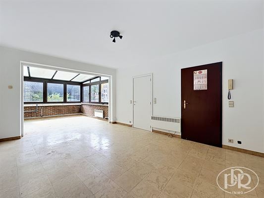 Minor renovation required, ideal for a 1st investment! Potential yield at 6%