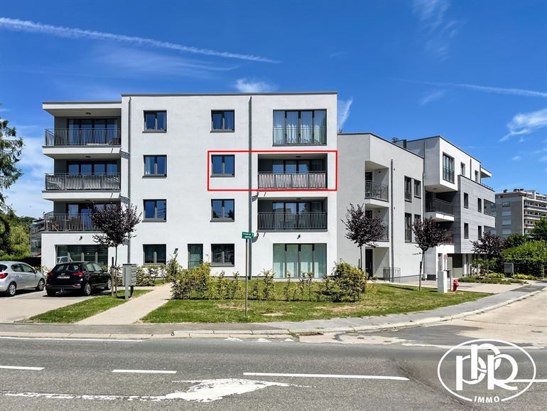 *** SIGNATURE BAIL EN COURS *** Terasse SUD-OUEST et parking intérieur