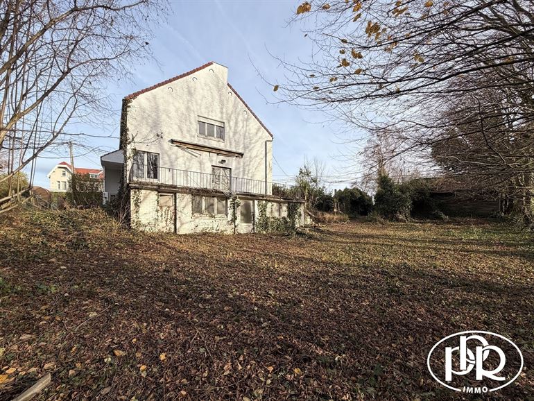 *** SOUS-OFFRE *** Carport, jardin et terrasse SUD