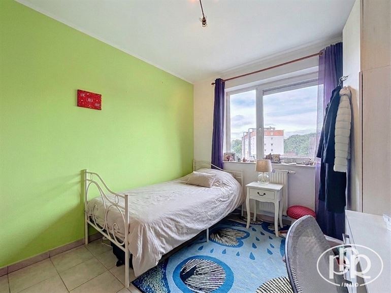 2 slaapkamers. Terras op het zuiden + afgesloten garage