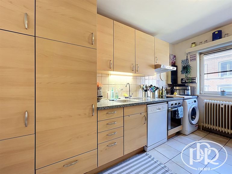 *** OFFRE ACCEPTÉE*** Idéalement situé avec terrasse et ascenseur