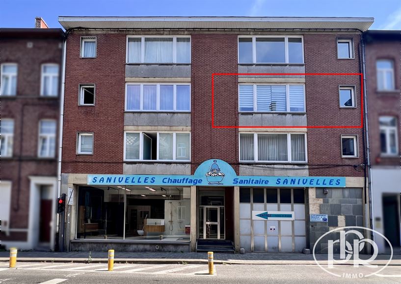 *** OFFRE ACCEPTÉE*** Idéalement situé avec terrasse et ascenseur