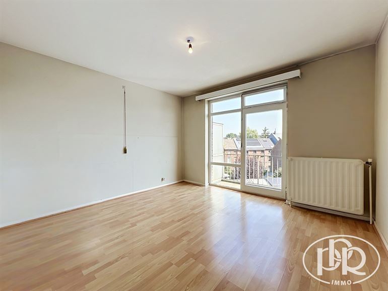 Dernier étage avec ascenseur + Terrasse