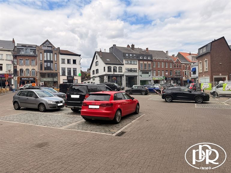 *** SIGNATURE DE BAIL EN COURS *** Charme et modernité, Terrasse et Parking aisé