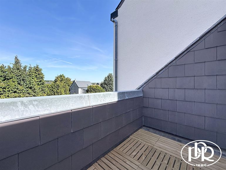 *** SIGNATURE DE BAIL EN COURS *** Terrasse et calme assuré !