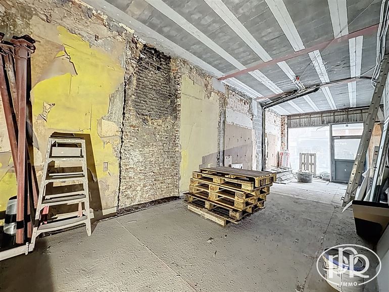 Brute de bêton (casco)