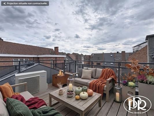 Penthouse met terras, verdeeld over 3 verdiepingen