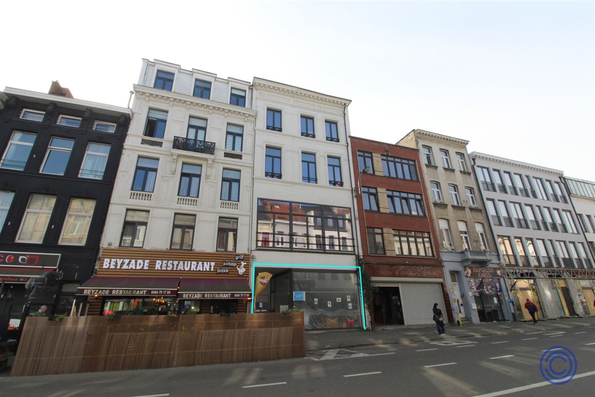 Verhuurd handelsgelijkvloers van ca. 223 m²!