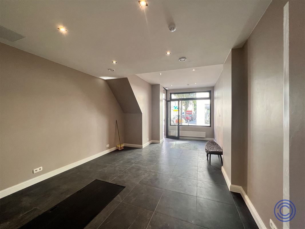 Uniek opbrengsteigendom in de levendige Sint-Andries wijk, vernieuwd in 2023!