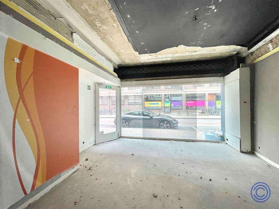 CASCO handelsruimte ca. 105m² op commerciële ligging!