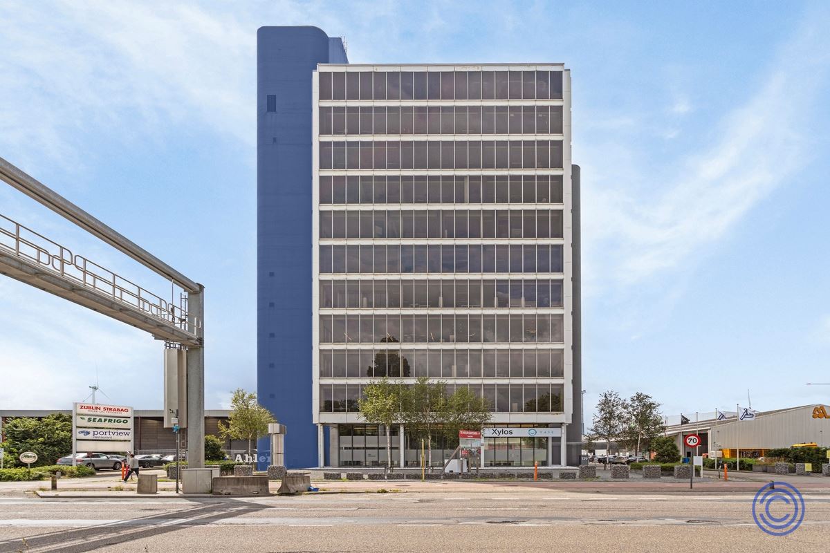 Prestigieuze kantoorruimtes te huur op praktische locatie! Met huurprijzen van 115 EUR/m²