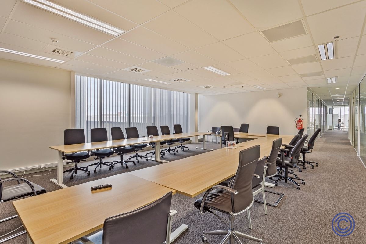 Prestigieuze kantoorruimtes te huur op praktische locatie! Met huurprijzen van 115 EUR/m²